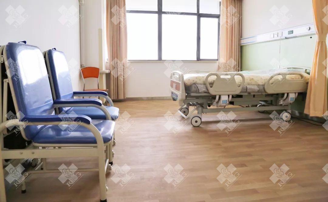 内蒙古医科大学附属医院做试管婴儿费用多少钱呢？
